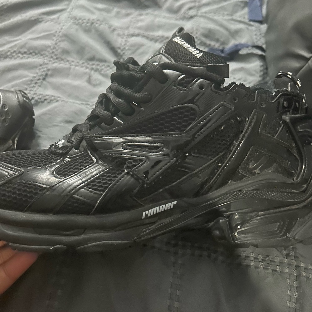 Balenciaga Black Men's Chunky Runner Sneakers - Picture 3 of 4